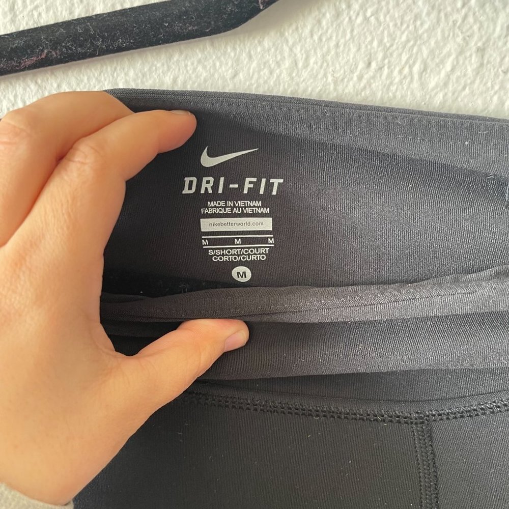 Nike Women's Power Training Dri-Fit Medium‎ Black Pants - Picture 5 of 5